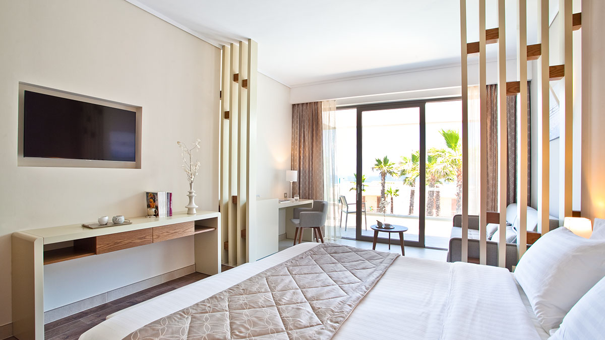 Family Junior Suite Side Sea View